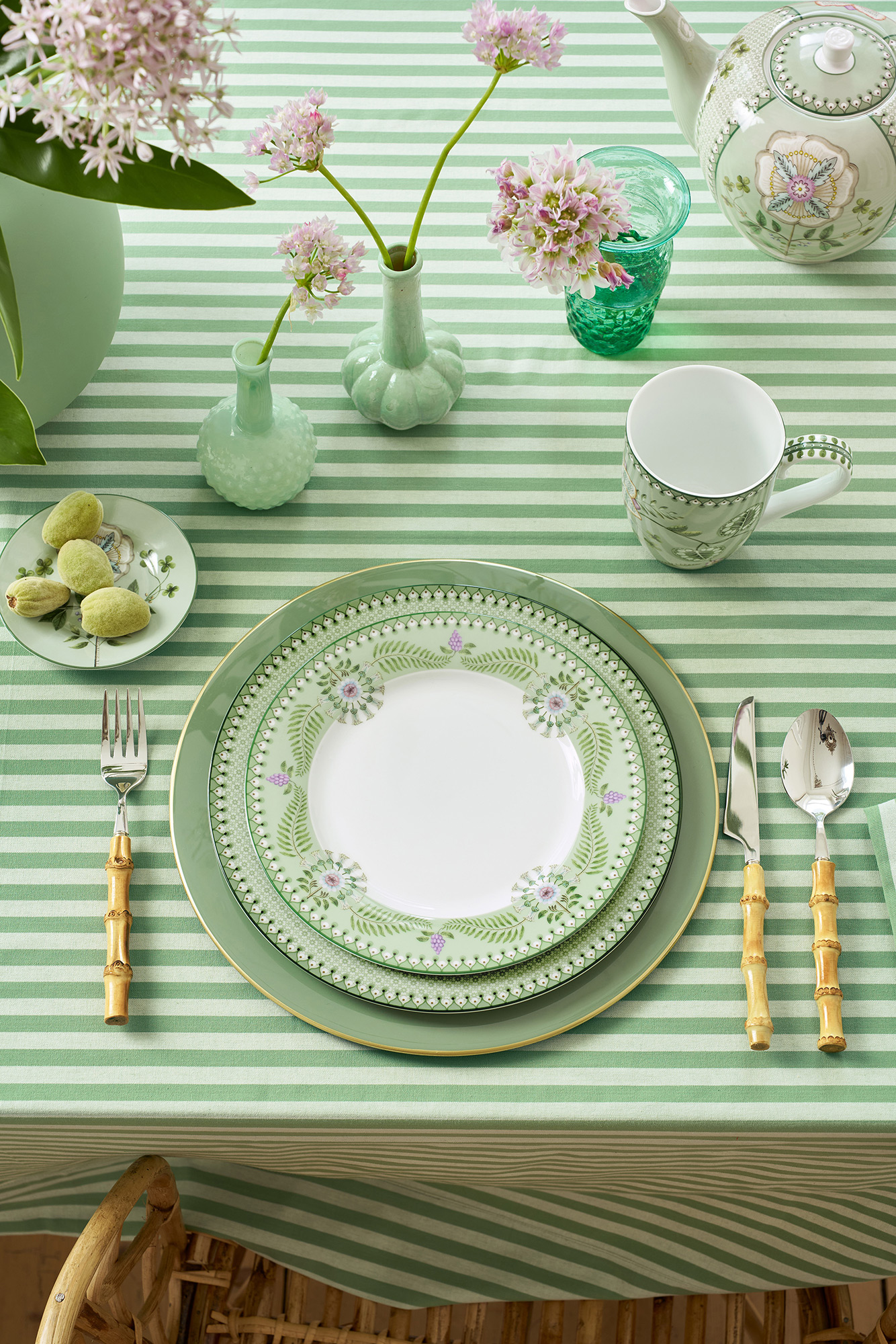 Pip Studio Frühstücksteller Lily&Lotus | hellgrün