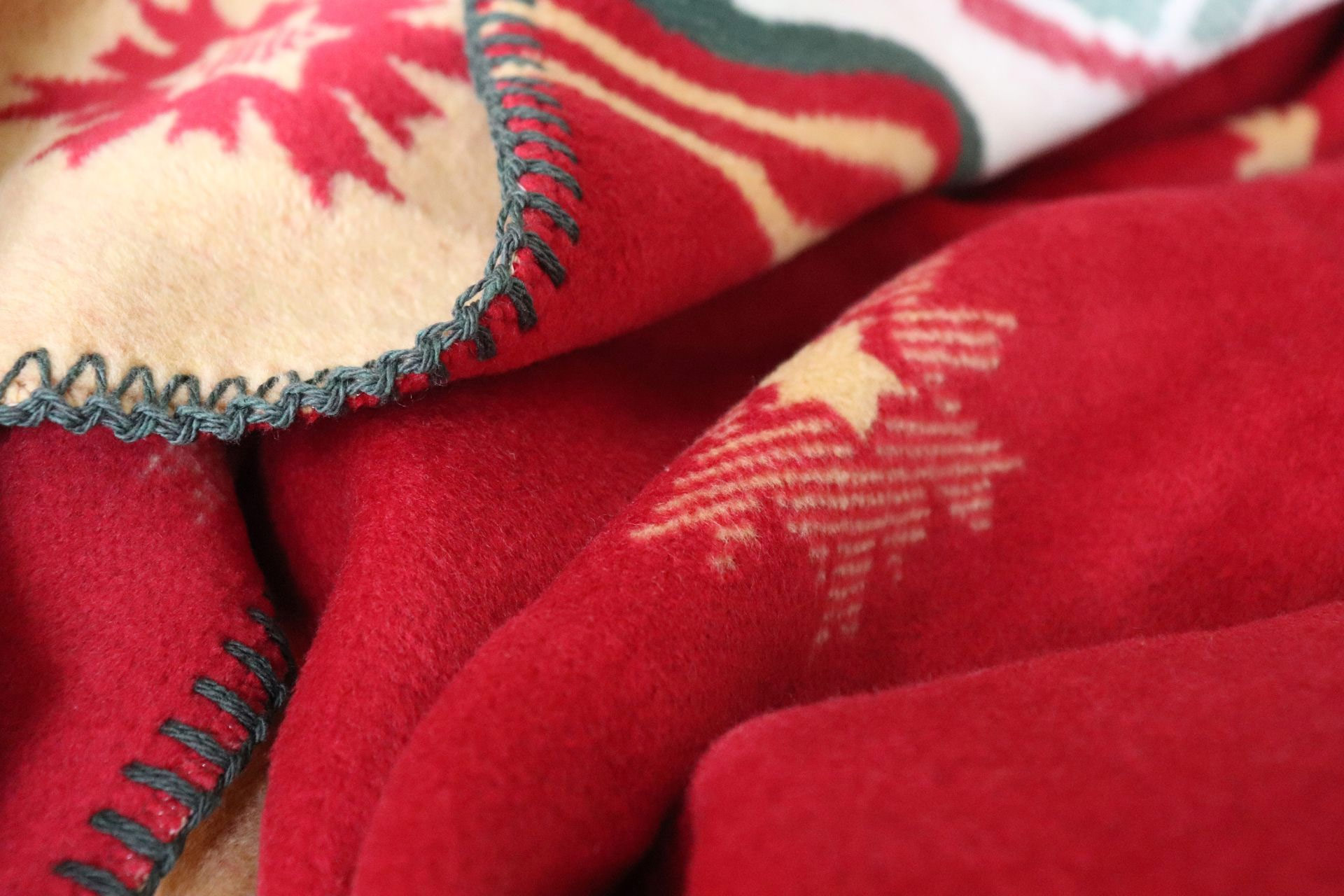 Biederlack Plaid / Decke V&B TOYS | Delight ruby