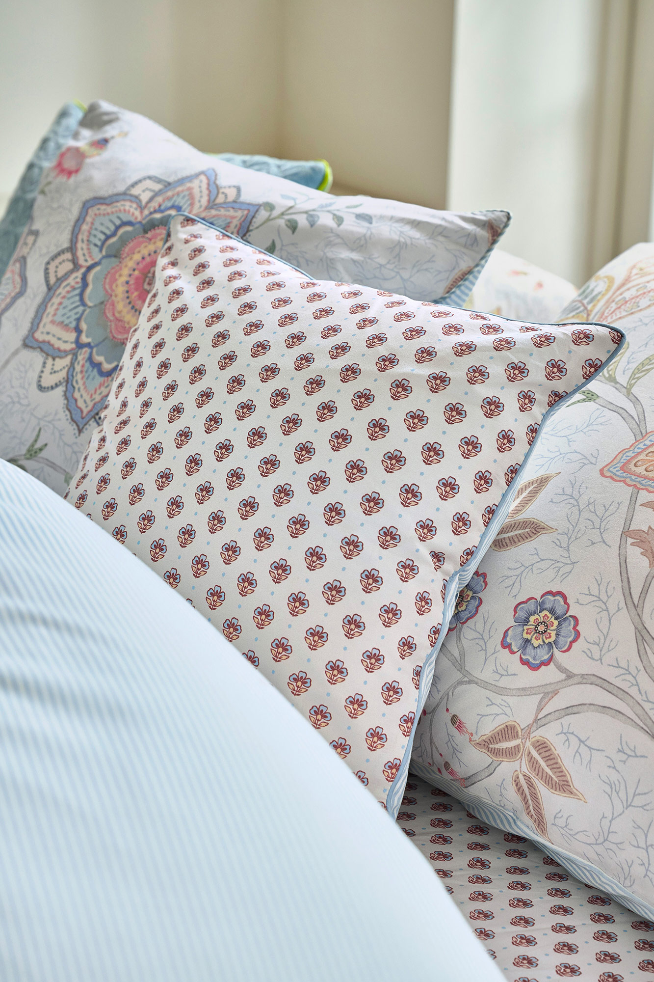 Pip Studio Zierkissen Jaipur Flower | Hellblau