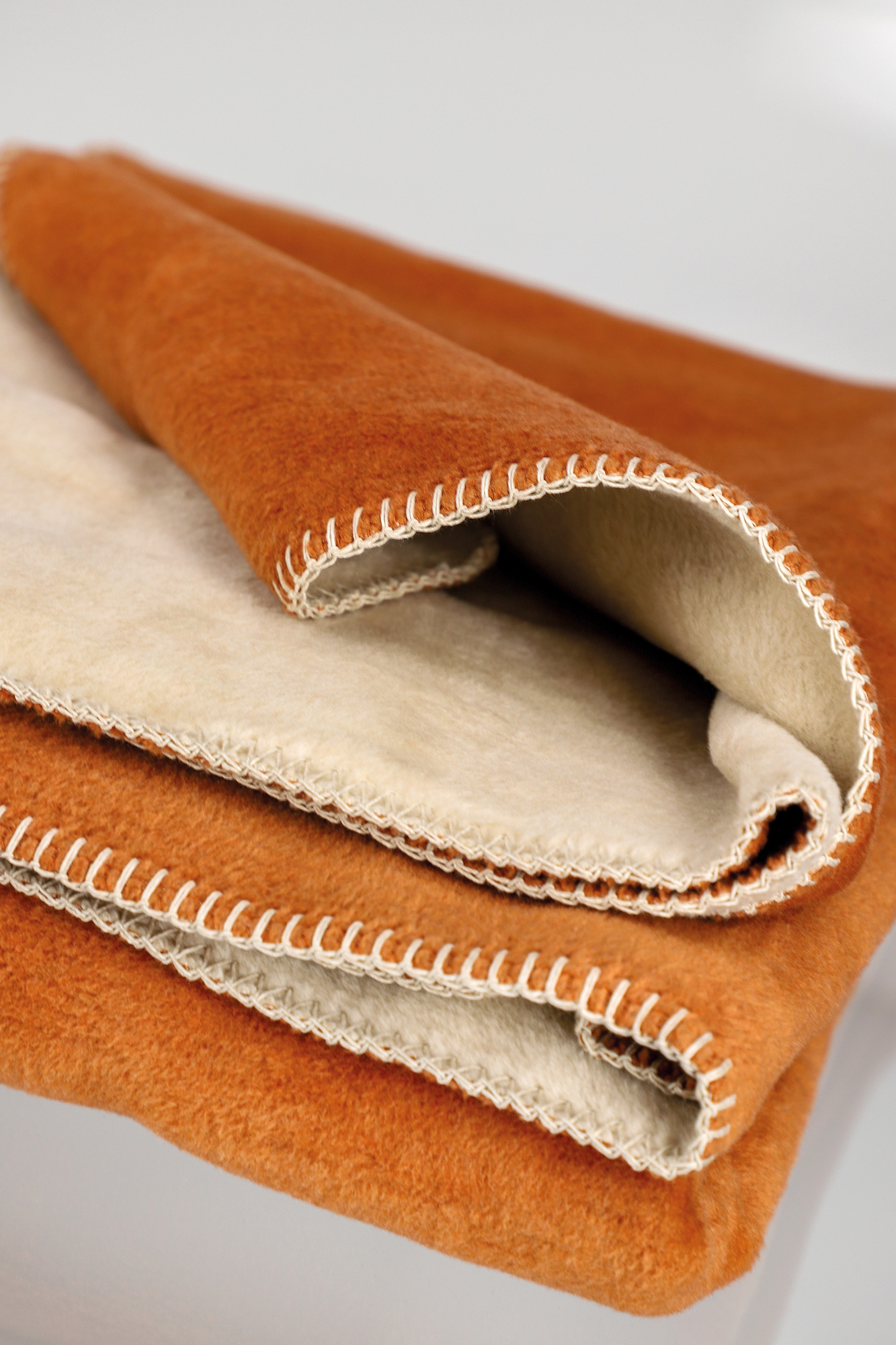 Schöner Wohnen Kollektion Plaid FAVORIT | 050 terra