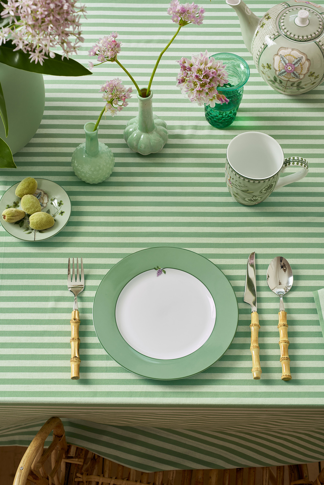 Pip Studio Frühstücksteller Lily&Lotus | hellgrün