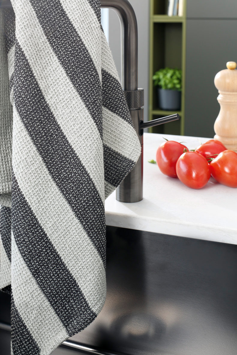 Cawö Küchenhandtuch Piqué Cuisine 536 | 97 schwarz/platin
