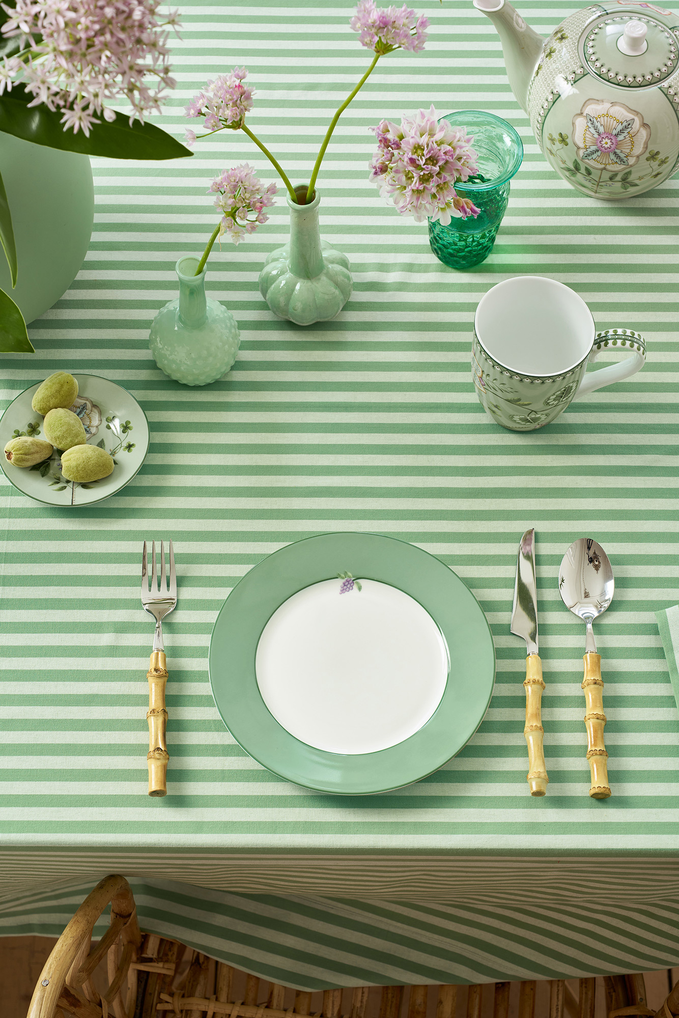 Pip Studio Frühstücksteller Lily&Lotus | hellgrün